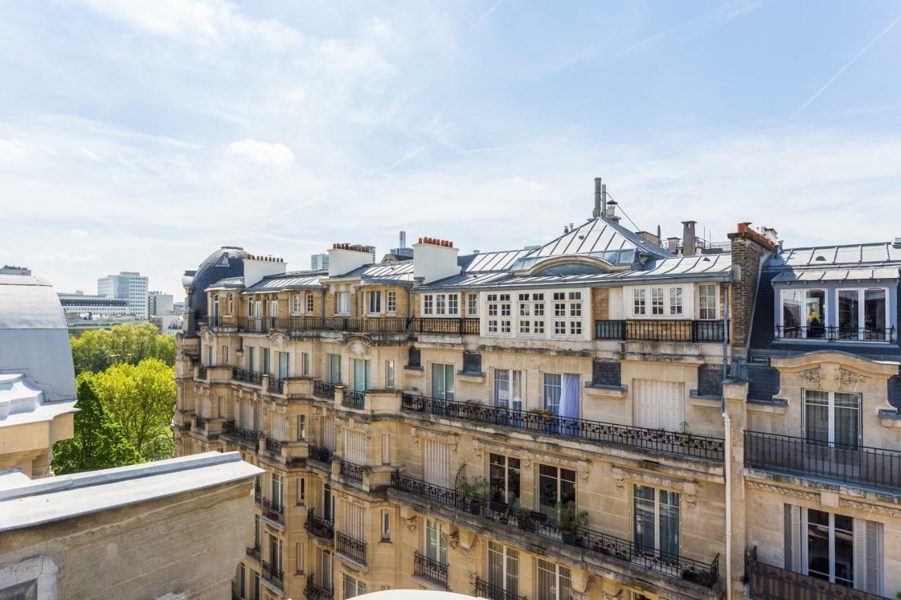 Cmg - Premium Tour Eiffel - 71 Parijs